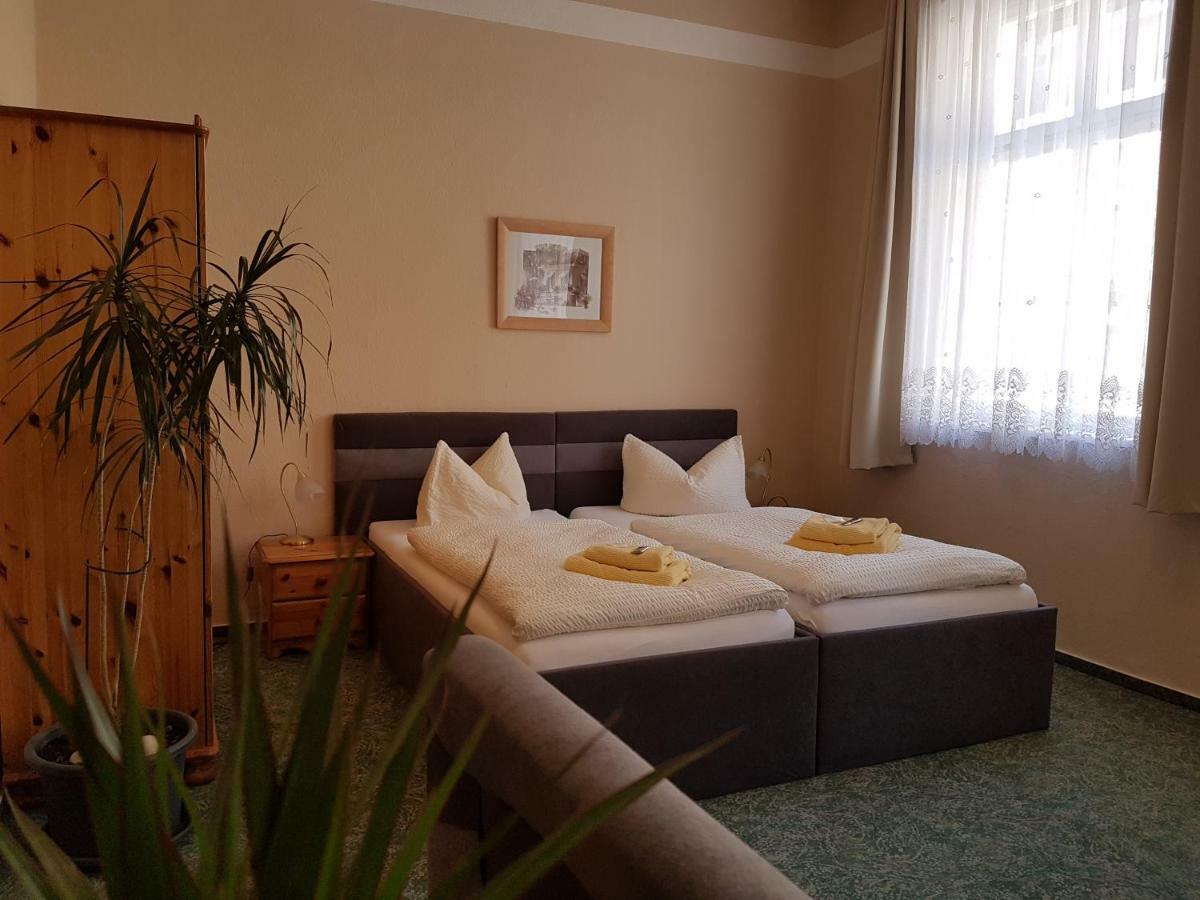 Pension Zum Birnbaum Brandenburg  Екстер'єр фото