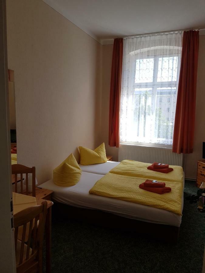 Pension Zum Birnbaum Brandenburg  Екстер'єр фото