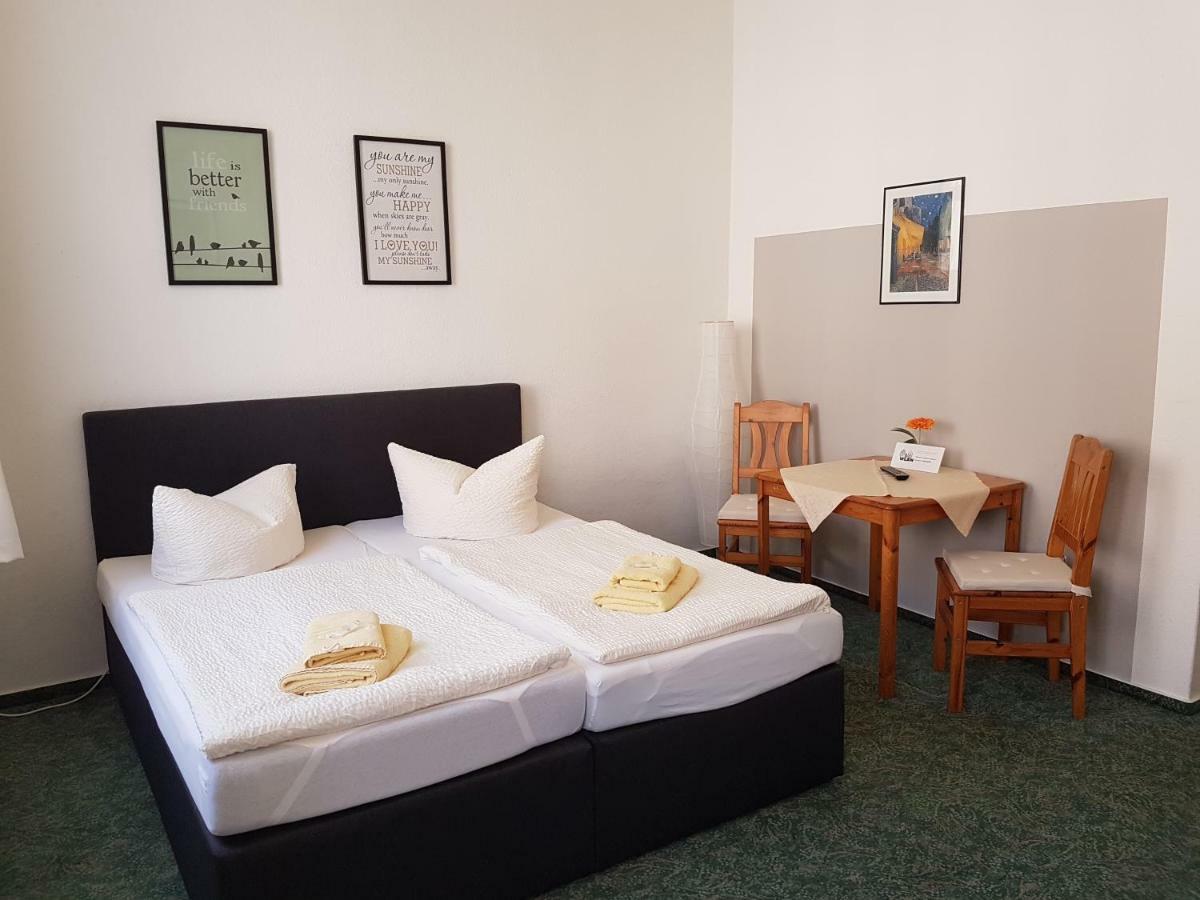 Pension Zum Birnbaum Brandenburg  Екстер'єр фото